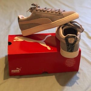 Women’s Blue Puma suede classic